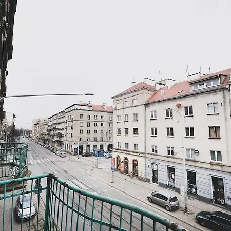 Apartment Nowowiejska Flat With A Balcony