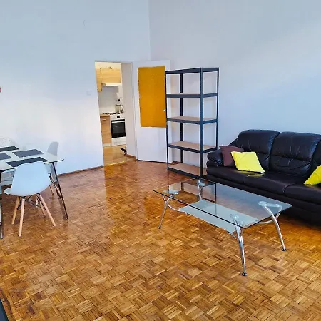 Apartment Nowowiejska Flat With A Balcony *